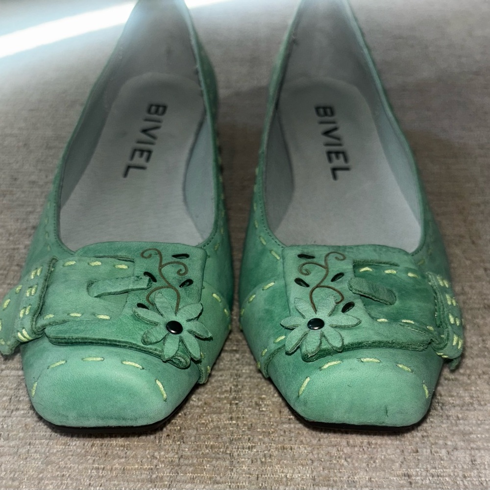 Sage Green Leather Artisan Boho Flats Floral Square Toe EU 37 Biviel Art Teacher